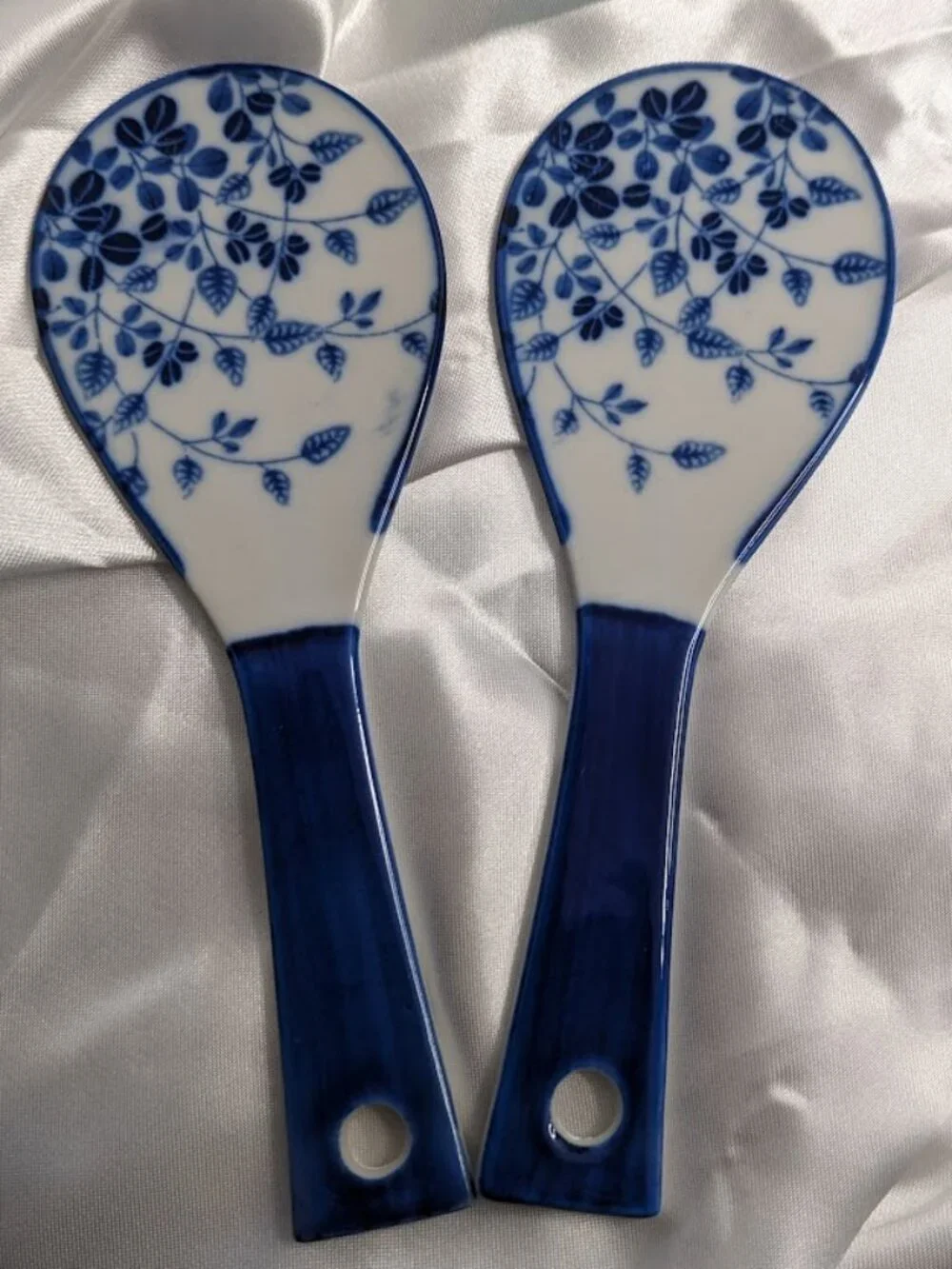 2 Japanese Rice Scoops Kutani ware Porcelain Shamoji Vtg Blue Sometsuke